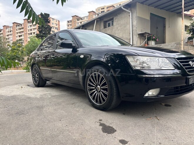 Hyundai Sonata-12