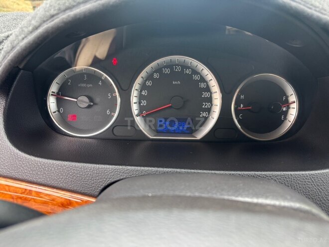 Hyundai Sonata-17