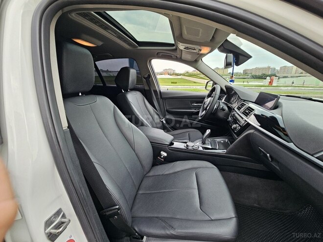 BMW 320d-10