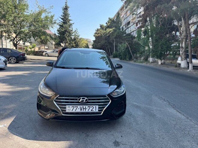 Hyundai Accent-1