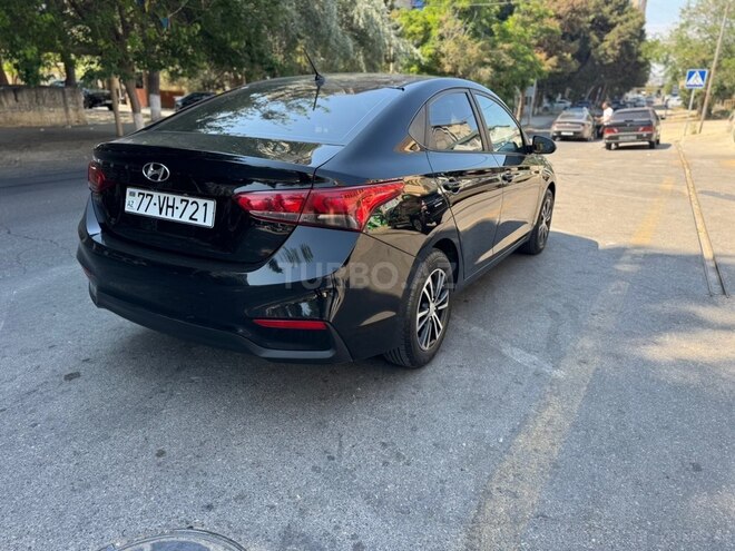 Hyundai Accent-6