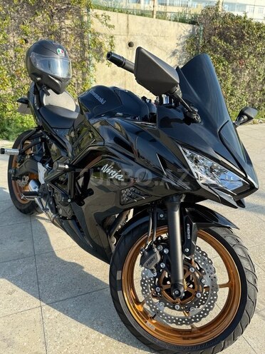 Kawasaki Ninja 650-4