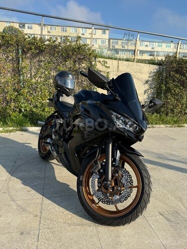 Kawasaki Ninja 650-1