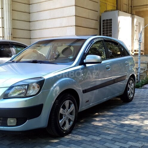 Kia Rio-4