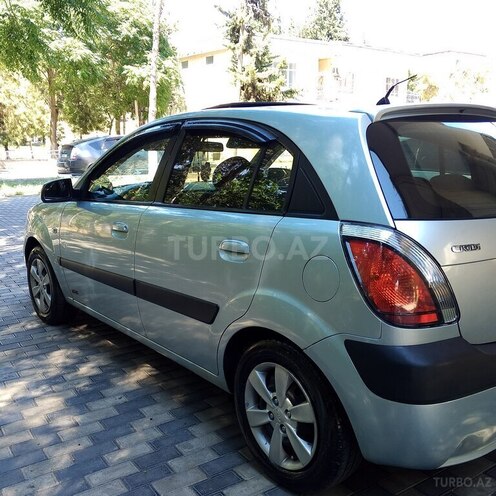 Kia Rio-5