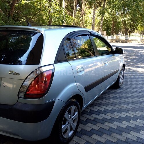 Kia Rio-6