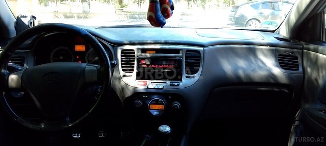 Kia Rio-8