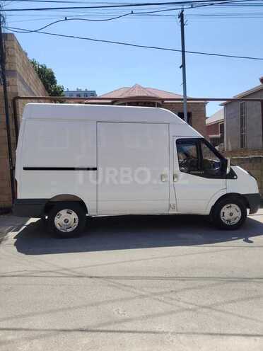 Ford Transit-3
