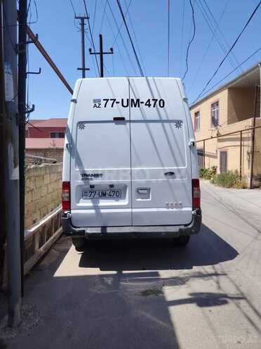 Ford Transit-4