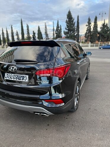 Hyundai Santa Fe-15