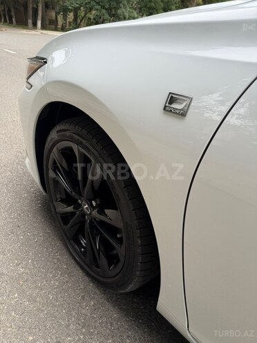 Lexus ES 300h-7
