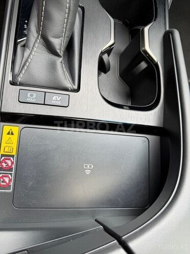 Lexus ES 300h-9