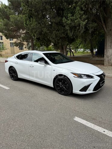Lexus ES 300h-6