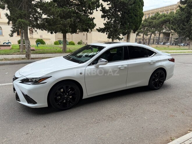 Lexus ES 300h-4