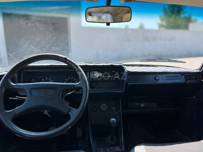 LADA (VAZ) 2107-8