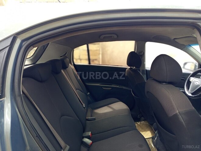 Kia Rio-10