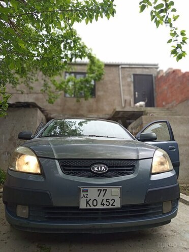 Kia Rio-1