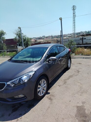 Kia Cerato-5