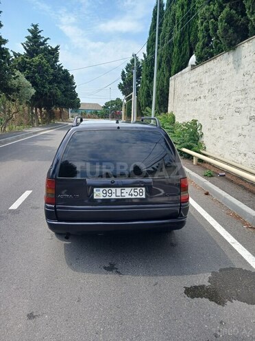 Opel Astra-2