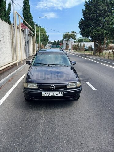Opel Astra-1