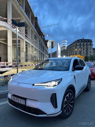 Changan Qiyuan A05-1