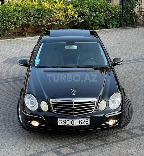 Mercedes E 220-12