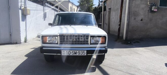 LADA (VAZ) 2107-1