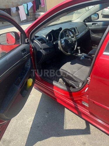 Mitsubishi Lancer-2