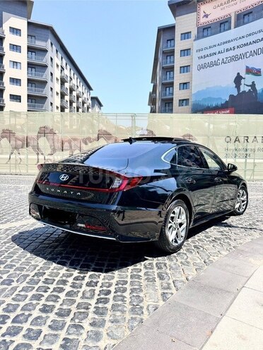 Hyundai Sonata-4