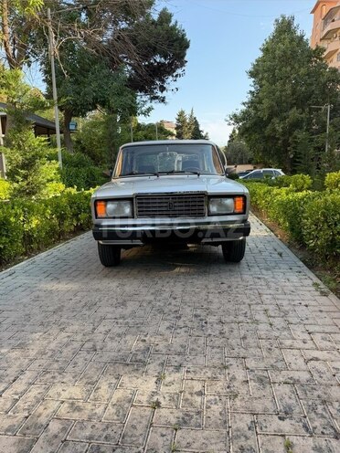 LADA (VAZ) 2107-2