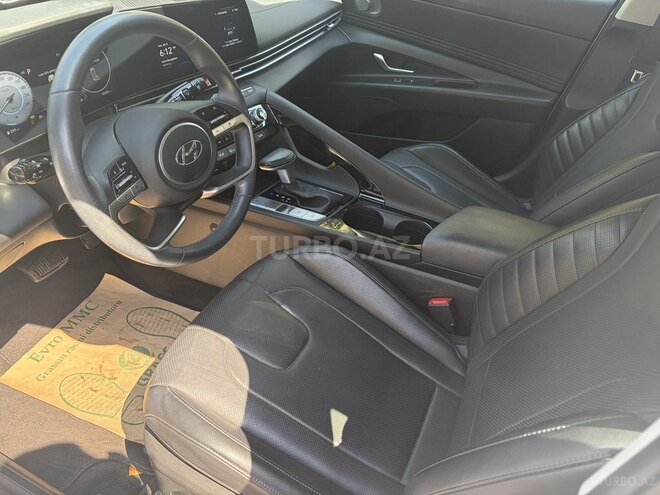 Hyundai Elantra-5