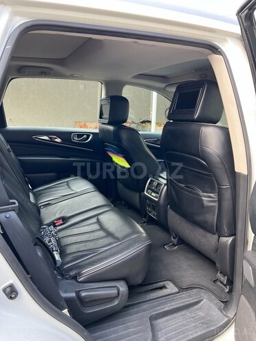 Infiniti JX35-12