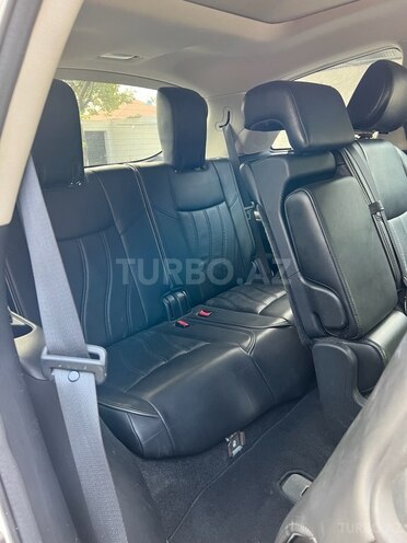 Infiniti JX35-11