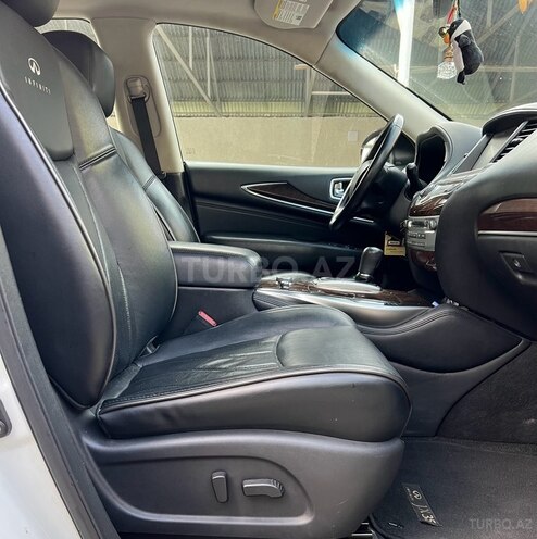 Infiniti JX35-8