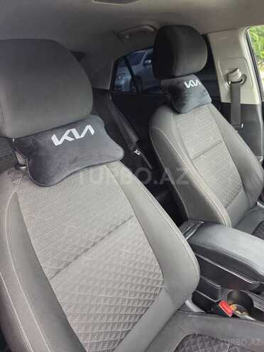 Kia Rio-7