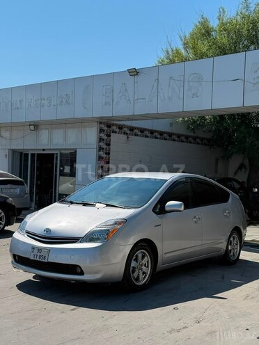 Toyota Prius-2