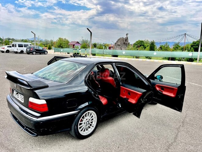 BMW 320-8