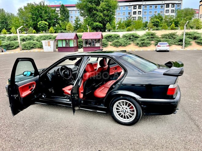 BMW 320-7