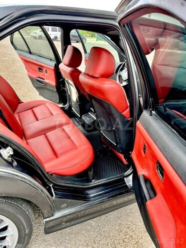BMW 320-13