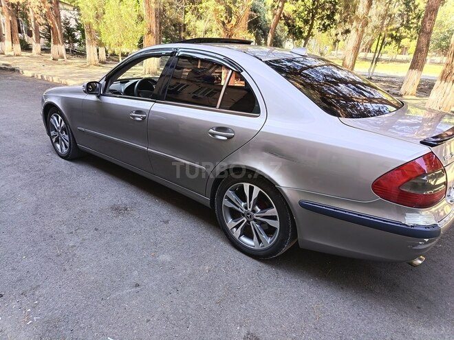 Mercedes E 240-8