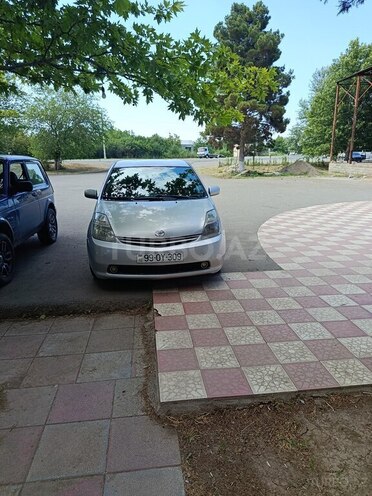Toyota Prius-1