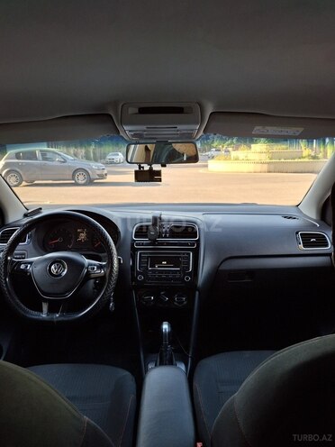Volkswagen Polo-3