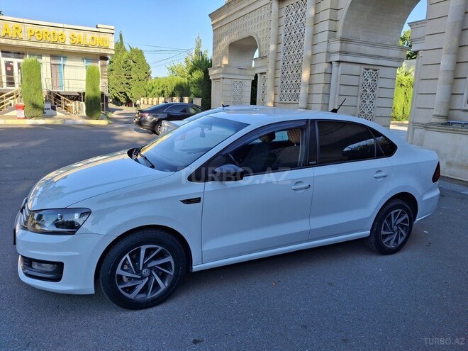 Volkswagen Polo-5