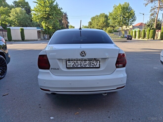 Volkswagen Polo-2