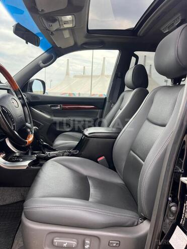 Toyota Land Cruiser Prado-7