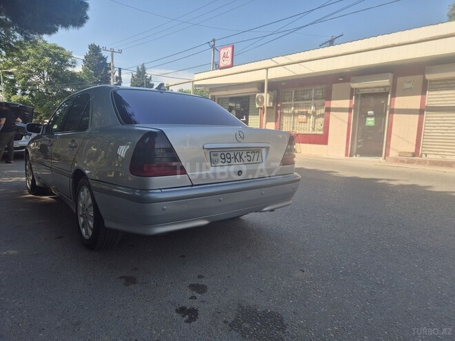 Mercedes C 220-12