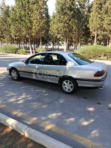 Opel Omega-4
