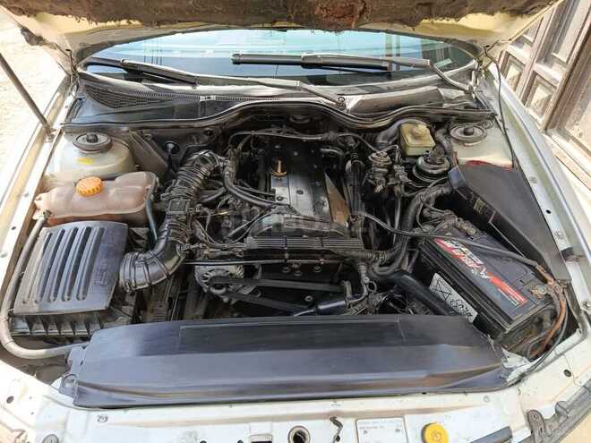 Opel Omega-15