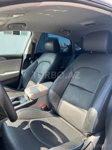 Hyundai Sonata-6