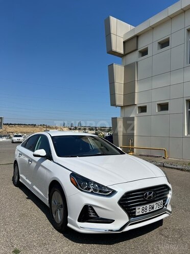 Hyundai Sonata-4